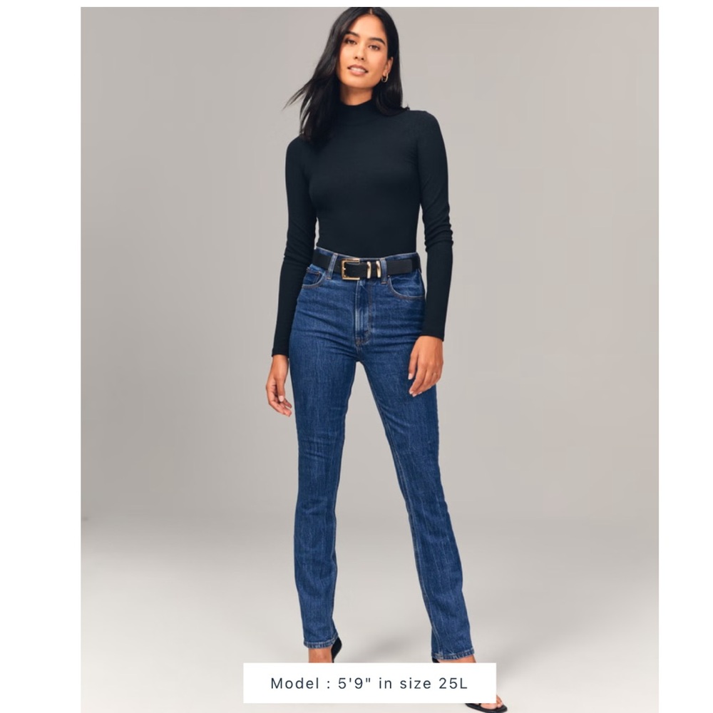 Abercrombie & Fitch Ultra High Rise 90s Slim Straight Jean